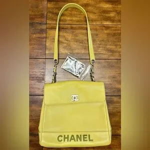 Chanel CC Front Flap Shoulder Bag in Chartreuse Caviar Leather CHANEL | Bags | Chanel Cc Front Flap Shoulder Bag In  main image 3